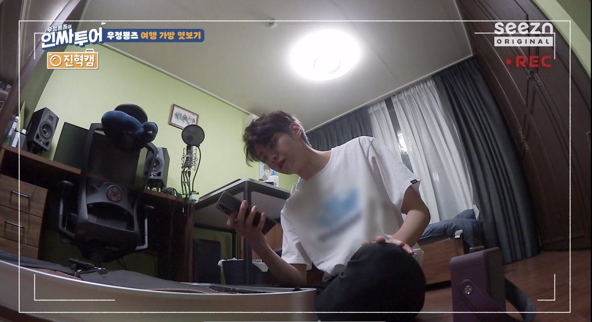 Praise_for_JH's tweet photo. 작년 생일 서포트 마샬스피커 인증💙
행복합니다😭😭 #이진혁 https://t.co/exJdREpTh0