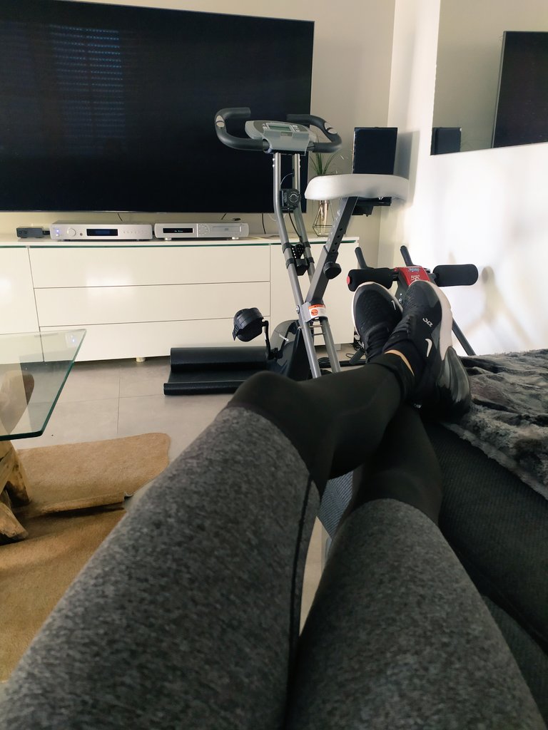 Herrin Lady Sarah tweet media