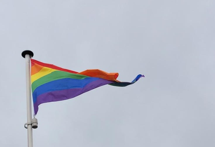 Vandaag, 17 mei, is het Internationale Dag Tegen Homofobie en Transfobie. Ook bij ons wappert de regenboogvlag trots. Als teken dat iedereen gelijk is.
#InternationalDayAgainstHomophobiaAndTransphobia #IDAHOT2021
