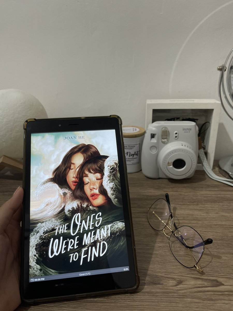 lunalemonada's tweet photo. Already read The Ones We’re Meant To Find by @joanhewrites but I really wanted to join the readalong with @textpubYA to witness other people’s reaction 👀

Waiting for my physical copy but until then, I’m gonna get cozy 🤍

#YAReadAlong #towmtf https://t.co/hUxx1esTMz