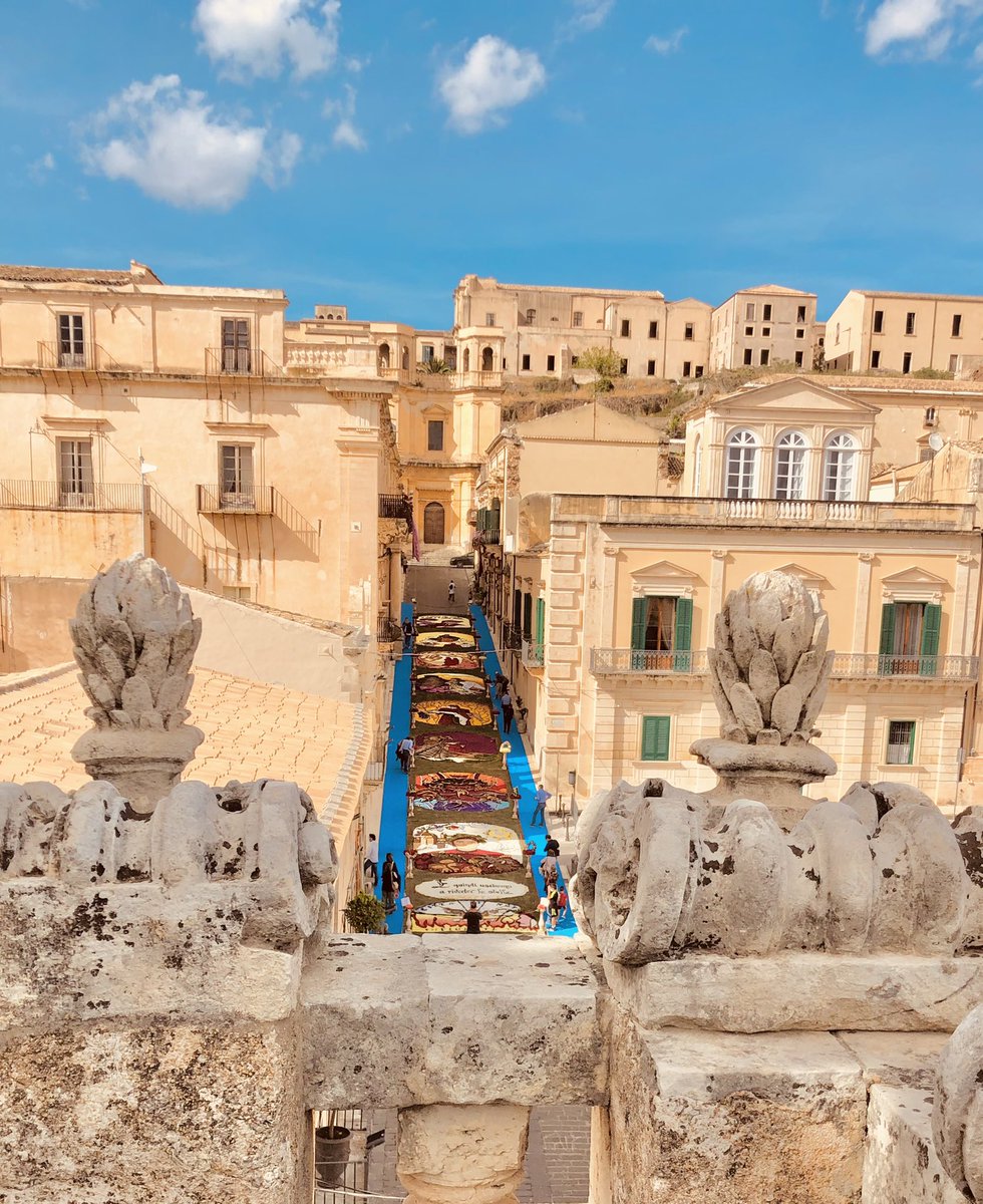 🌷Infiorata di Noto 2021
🤳Condividi la bellezza 

Seguci su Instagram 

instagram.com/p/CO7L02bADuR/…

<a href="/Regione_Sicilia/">Regione Siciliana</a> <a href="/UNESCO/">UNESCO 🏛️ #Education #Sciences #Culture 🇺🇳</a> <a href="/Italia/">Italia.it</a> <a href="/VisitSicilyOP/">Visit Sicily</a> <a href="/TgrRaiSicilia/">Tgr Rai Sicilia</a>