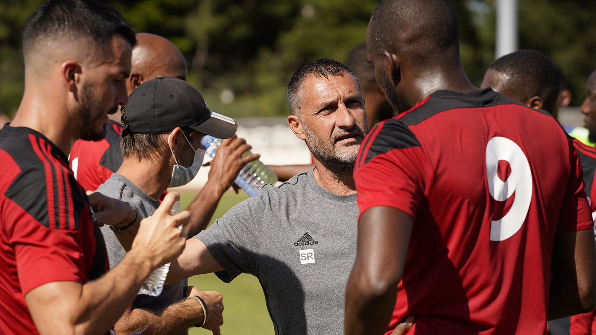 L'ensemble du club tient à remercier 𝗦𝘁𝗲́𝗽𝗵𝗮𝗻𝗲 𝗥𝗼𝘀𝘀𝗶 pour sa saison et demi passée au sein du club et lui souhaite bonne continuation pour la suite de sa carrière. 👋