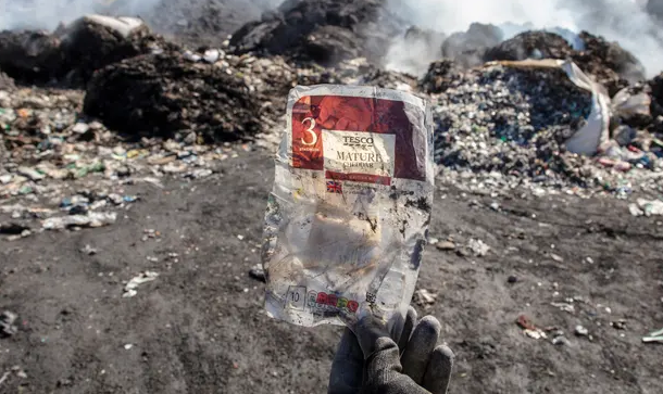 ZaisubaoGroup's tweet photo. UK plastics sent for recycling in Turkey dumped and burned,

Investigation reveals that ‘plastic waste coming from the UK to Turkey is an environmental threat, not an economic opportunity’

#UK #plastics #recycling #Turkey #waste #news https://t.co/zjHyJewd7N