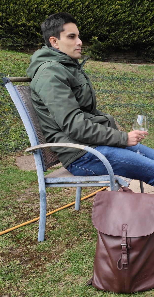steventanner20's tweet photo. @CPFC_Official @NeilAllan1 @Justine_Henin @MartinaHingis @JenCapriati @LDavenport76 The Gaffer @NeilAllan1 musing social media discontent despite 9 straight wins. Team news for tomorrow's match indicates that The Gaffer will be absent 🧐. Speculation rife as to his whereabouts #Allanout #BrickLanereopens #Cinnamon https://t.co/o8XU5fuSi4