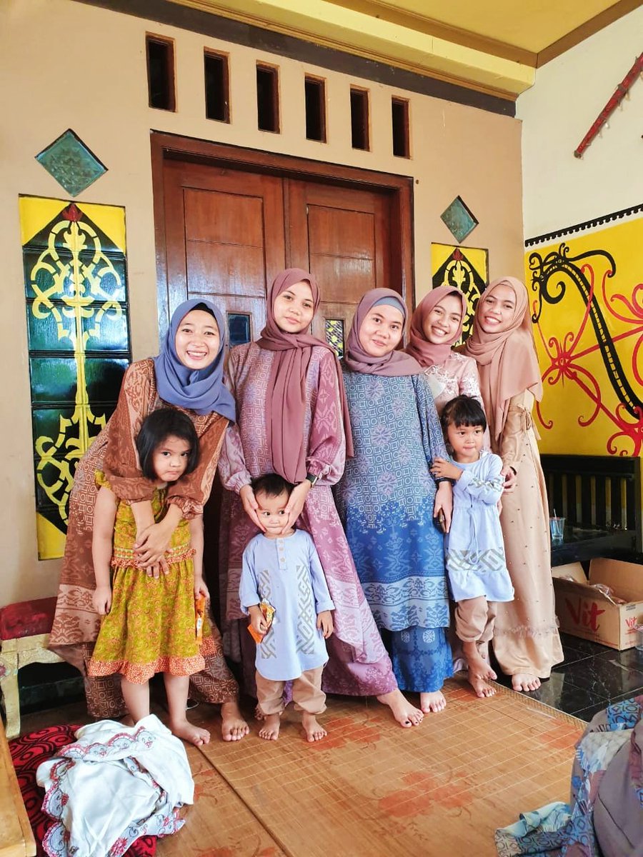 yayankugly's tweet photo. eid mubarak 2021❣️
bersama adikipar.. https://t.co/y3eSrAhVlS
