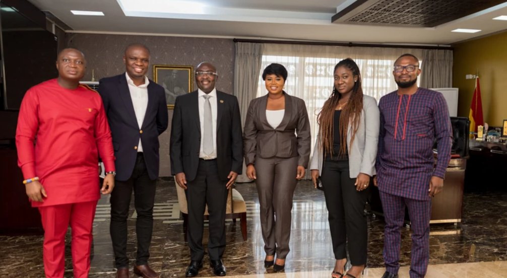PulseGhana's tweet photo. Dr Bawumia endorses Christabel Queensley as Ghana’s Candidate for the Commonwealth Youth Council https://t.co/XvinYgN49a https://t.co/GO6lYKt7J6