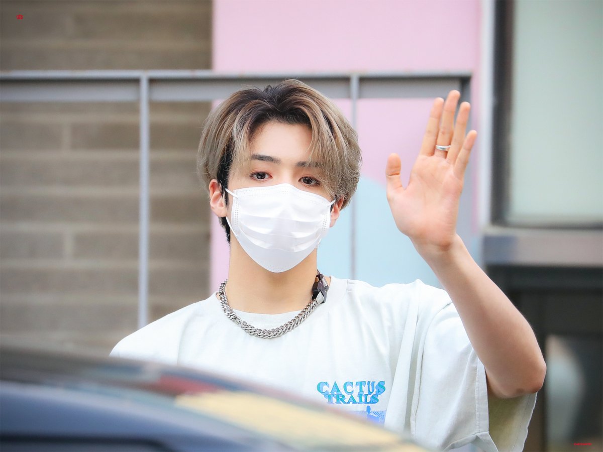 210513 HQ

momentum,
🔗
asq.kr/ZnoUj  asq.kr/xs0B
asq.kr/ZYg5v  asq.kr/Y2pr

#PENTAGON #펜타곤 <a href="/CUBE_PTG/">PENTAGON·펜타곤</a>
#WOOSEOK #정우석 #ウソク