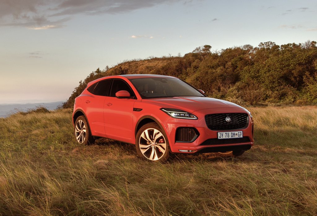 khuleonwheels's tweet image. Keeping up with giving a sporty feel and drive are four engines which are currently offered with the refreshed Jaguar E-PACE. The most powerful being the P300e. Its powertrain combines a 147 kW 3-Cylinder 1.5T petrol engine and...

#JaguarEPace