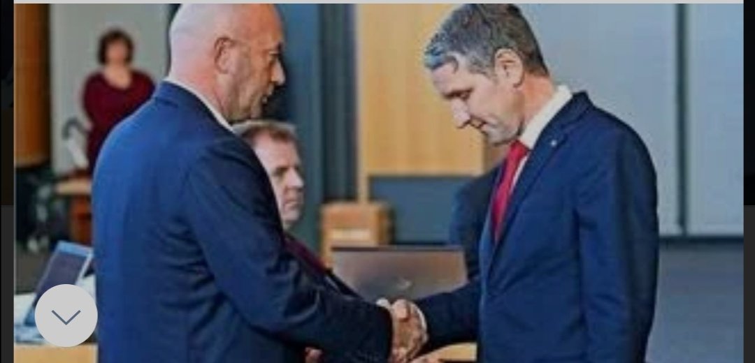 Links sein ist, wenn du muslimischen Antisemitismus nicht benennst, genüßlich von deinem neuem IPhone 12 #HaltDieFresseSpringerPresse postest und die Böhmermann Tweets zur AFDP richtig abfeierst, deine Argumentation, aber nicht über dieses Bild hinaus geht: