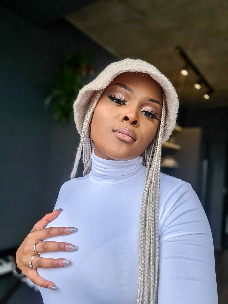 Let's see you in a bucket hat 🤞🏾