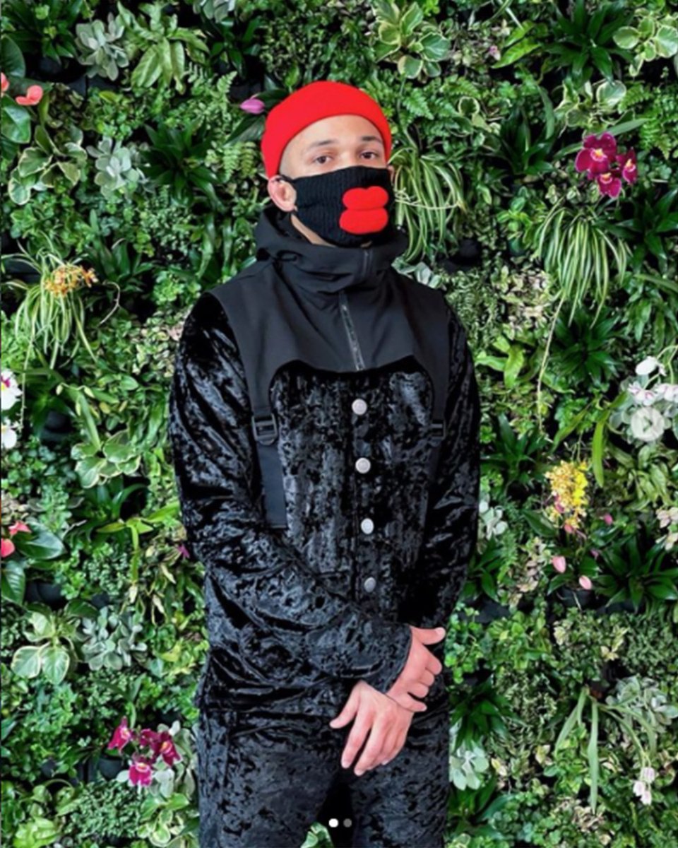 mobilane's tweet photo. Mobilane proudly announces being the sponsor of the green walls for the Eurovision Song Contest. Our 'douze points' is definitely for the LivePanel green wall! We wish the contestants of the Eurovision Song Contest all the best! https://t.co/F9zSVdwiz4