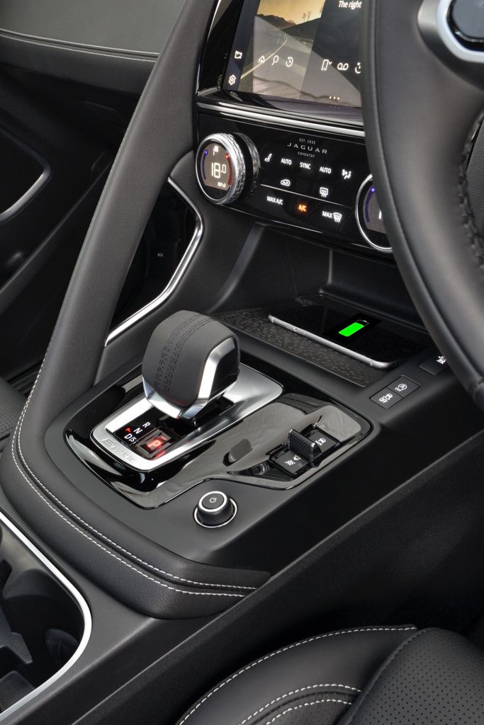 klyvque's tweet image. Boutique Exclusivity #JaguarEPace