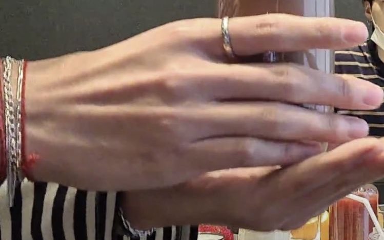 taehyung’s hands. that's it that's the tweet.