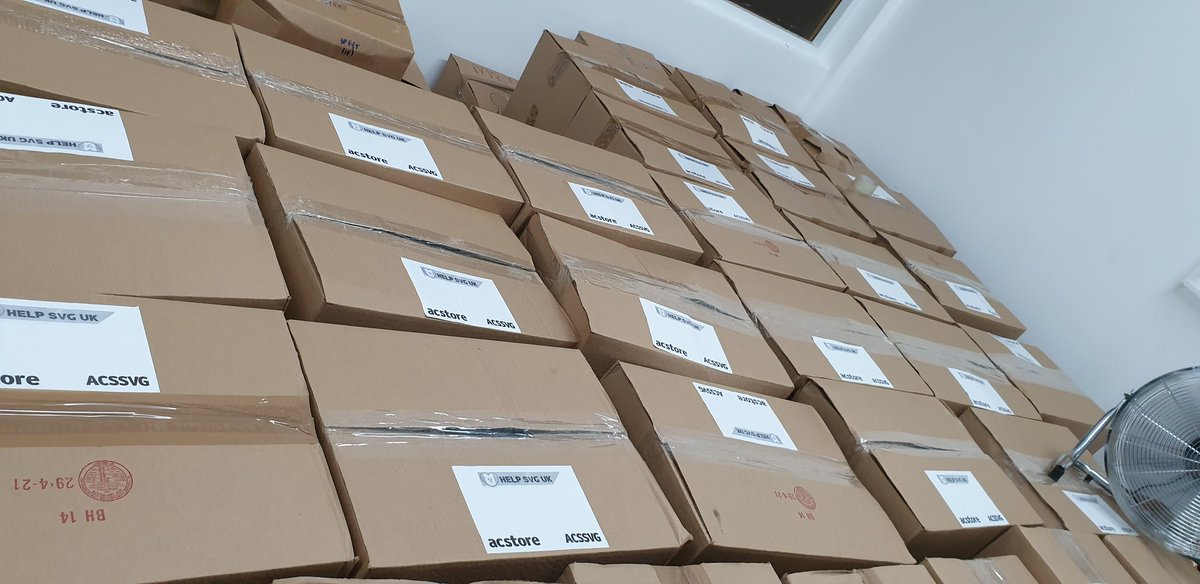 Rachel_Jayne1's tweet photo. Update...
Sorry I've been abit quiet, currently trying to finish my 3rd year and coordinate relief efforts.๐ฐ
This week sees us start our massive roll out with the stock sent from #HELPSVGUK ๐๐พ
We still need your help! Please continue to donate and share. Thank you โค https://t.co/eeB0MeXHY0