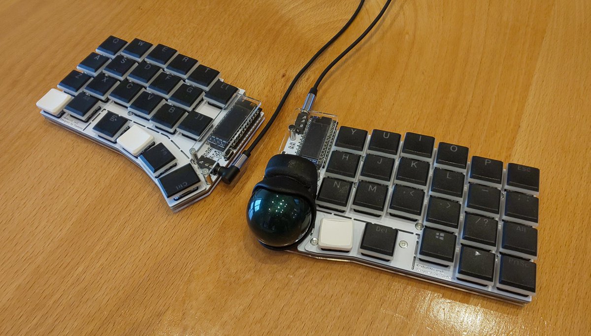明日から職場で実戦投入するロープロファイル仕様のKeyball46がこちら