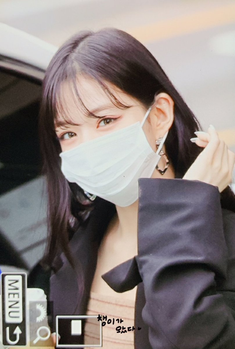 ch_chaeyoung's tweet photo. 210517 #프로미스나인 #이채영 #fromis_9 #WE_GO https://t.co/ZkYrHW6IrF