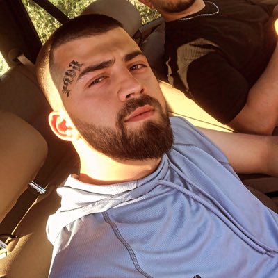 Surata bak serserinin teki resmen cıkcıkcık #YeniProfilResmi
