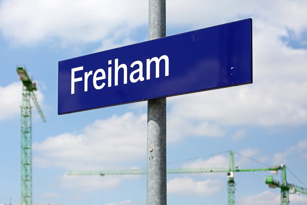 Heute um 19 Uhr informieren euch Vertreter*innen von #Bezirksausschuss und Verwaltung über allgemeine Ziele und Zwecke der #Planungen im neuen Stadtteil #Freiham Nord. Hier geht´s zum Live-Stream: bit.ly/3wgOgwJ