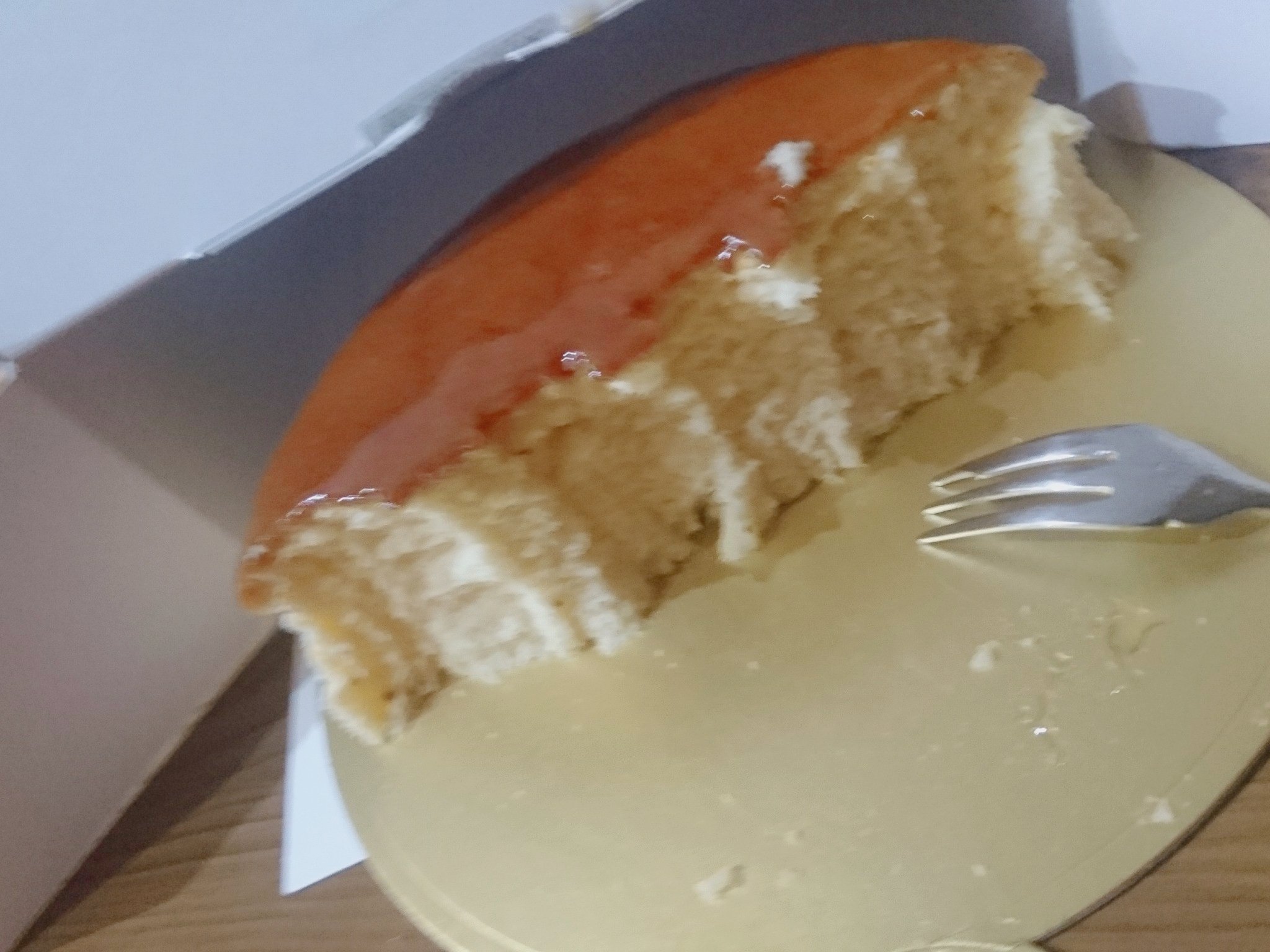 Yuuuujtny K 誕生日の楽しみ ホールのチーズケーキを切らず そのまま食べる という超贅沢な食べ方 小さな贅沢 ケーキショップsho T Co Zbbr0febov Twitter
