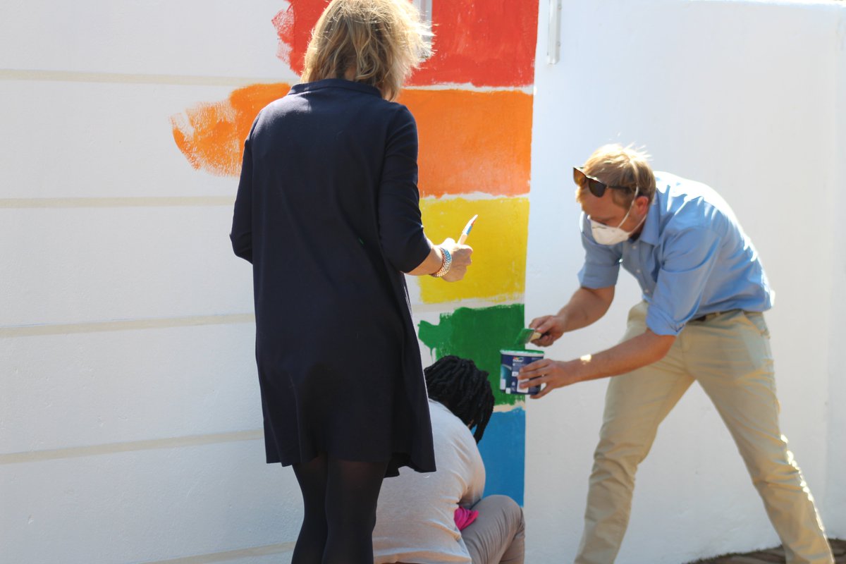 galzinf's tweet photo. The Ambassador of @NLinZimbabwe did the honour of painting the first brush strokes on our #Pride Wall for #galzidahot and was later joined by #LGBTI sector leaders in celebration of all the gender identities, sexual orientations and expressions under the rainbow 🏳️‍🌈 https://t.co/NdLZ1KL5m4