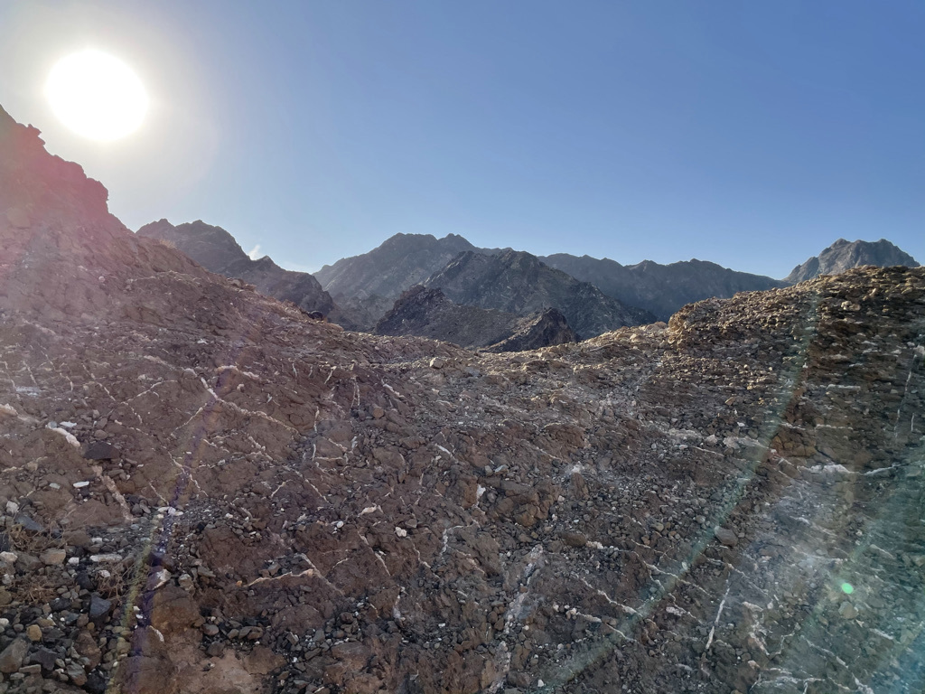 Climeworks's tweet image. 1/3: Last week we touched on the topic of #GeologicalCO2Storage and have talked about what is it and why we need it. Now, we'd like to explain why geological storage is the form of storage #Climeworks focuses on.