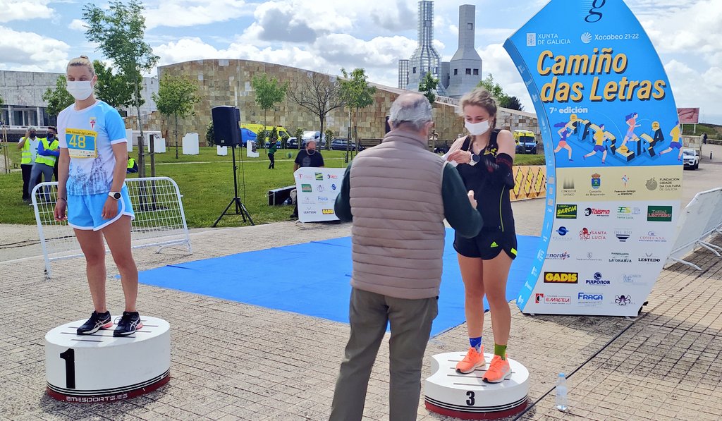 MelGSoler's tweet image. Después de que mi forma física cayera en picado tras el covid, y aún sin encontrarme bien, he conseguido rascar un TERCER PUESTO sen. fem. en 15 km-cross bajando en 5 min mi marca de la edición anterior. Orgullosa de mi misma es poco. Hay que darlo todo siempre.