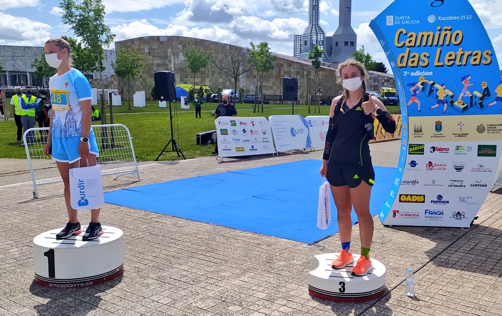 MelGSoler's tweet image. Después de que mi forma física cayera en picado tras el covid, y aún sin encontrarme bien, he conseguido rascar un TERCER PUESTO sen. fem. en 15 km-cross bajando en 5 min mi marca de la edición anterior. Orgullosa de mi misma es poco. Hay que darlo todo siempre.