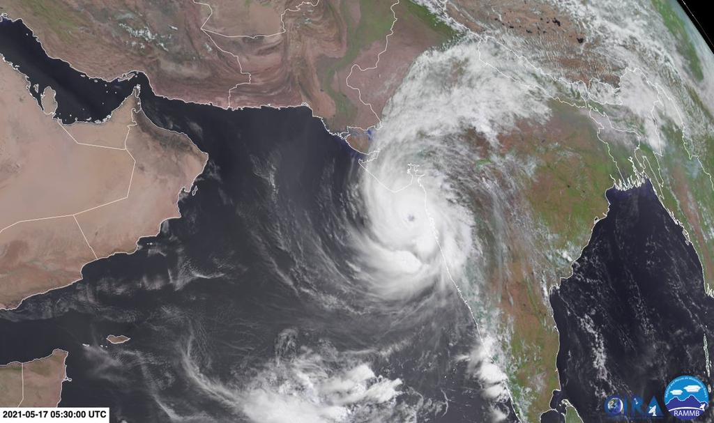 WindMapApp's tweet image. #Tauktae will continue to unleash flooding rainfall and damaging winds across portions of western and northern India (AccuWeather) #WindMapApp windmap.app.link
