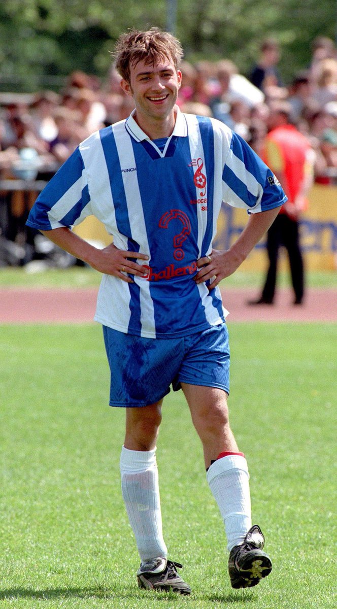 PAST_DAMON's tweet photo. 980517 (17th March, 1998)
Damon at Soccer Six charity football tournament at Mile End Stadium in London, UK

#damonalbarn #데이먼알반 https://t.co/nfY7TTAaTO