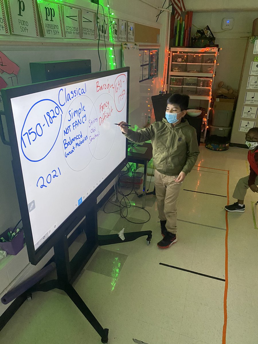 leon_alexder's tweet photo. Focusing on fun! Last week our older musicians spoke about the similarities and differences between Classical and Baroque music! This was a great de-stress activity as we wrapped up our STAAR testing! #DestinationExcellence #FineArtsFun https://t.co/4o6oc3CzQH