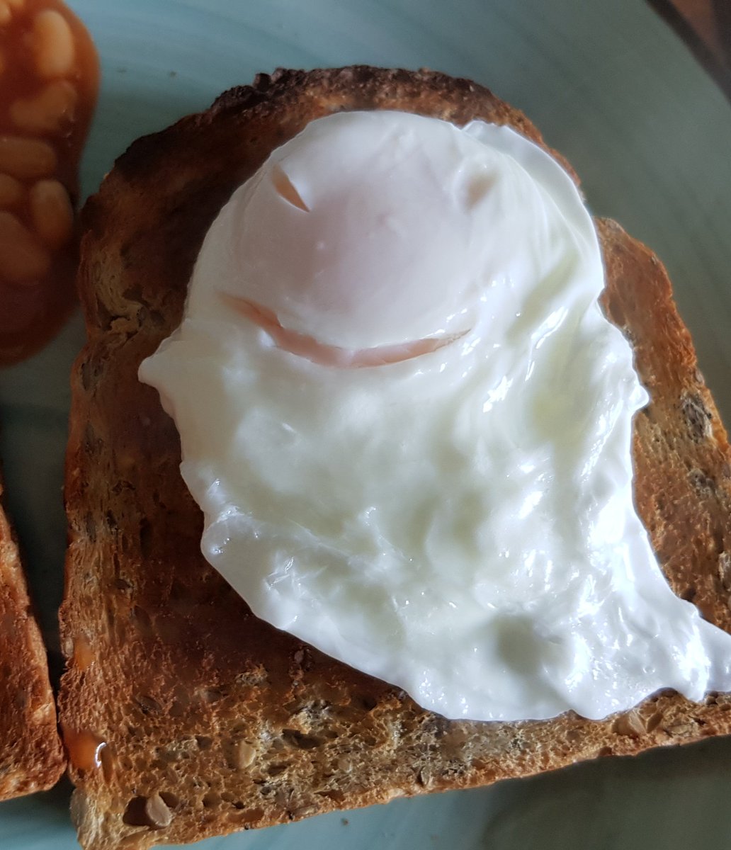 Newtouemporium's tweet photo. When you have egg and beans on toast for lunch and things start to get a bit spooky🤣👻😱 #newtouemporium #vintage #spookylunch #ghostegg #spookyegg #funnyegg #funnyfood #scaryegg #scarylunch #strangegg #funnypoachedegg #hauntedfood #spookypoachedegg #hauntedegg #funnylunch🤣🥚👻 https://t.co/5s5udnNhDI