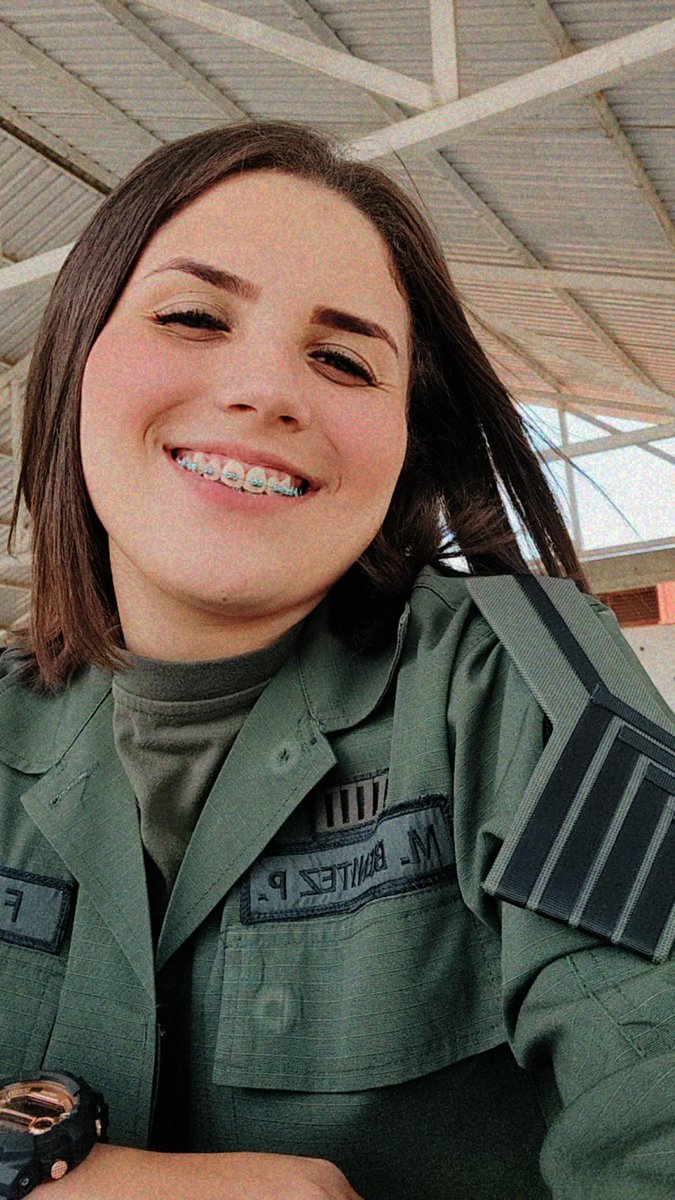 MilagrosBP12's tweet photo. Brigadier Mayor del #LiceoMilitarZamora
#ejercito 
#Fanb 
#LealesSiempreTraidoresNunca
#independenciaonada 
#limizamora https://t.co/vP2WxOlzHT