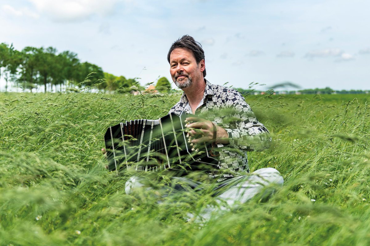 Een blijvend mooi verhaal. 

Carel Kraayenhof over de traan van Maxima en zijn liefde voor de bandeon. 

lourens.nl/interview/care…

#bandeon #traanvanmazima #maxima50jaar  #maxima50 #craayenhof