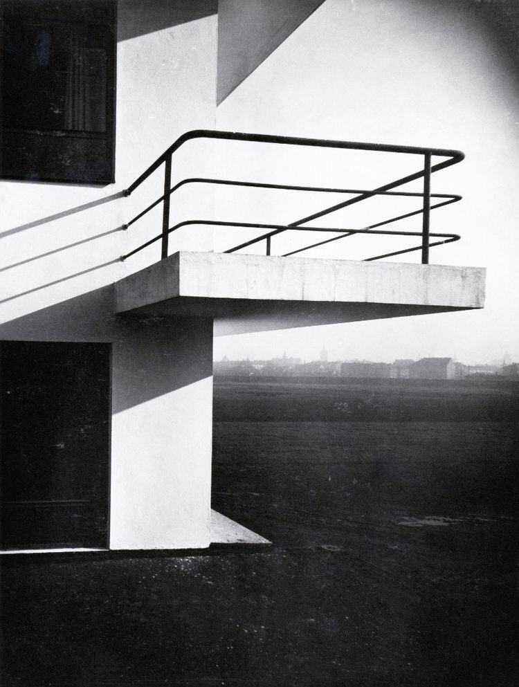 Archillect tweet media