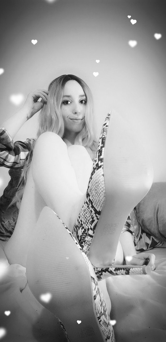 goddesshanna95's tweet photo. I want my food covering again tonight. £15 should cover it perfectly 👌
⚡hannalucy4@gmail.com
⚡£HannaLucyStone
⚡34949868 77-08-13 

#findom #footfetish https://t.co/OfalkpSrl3