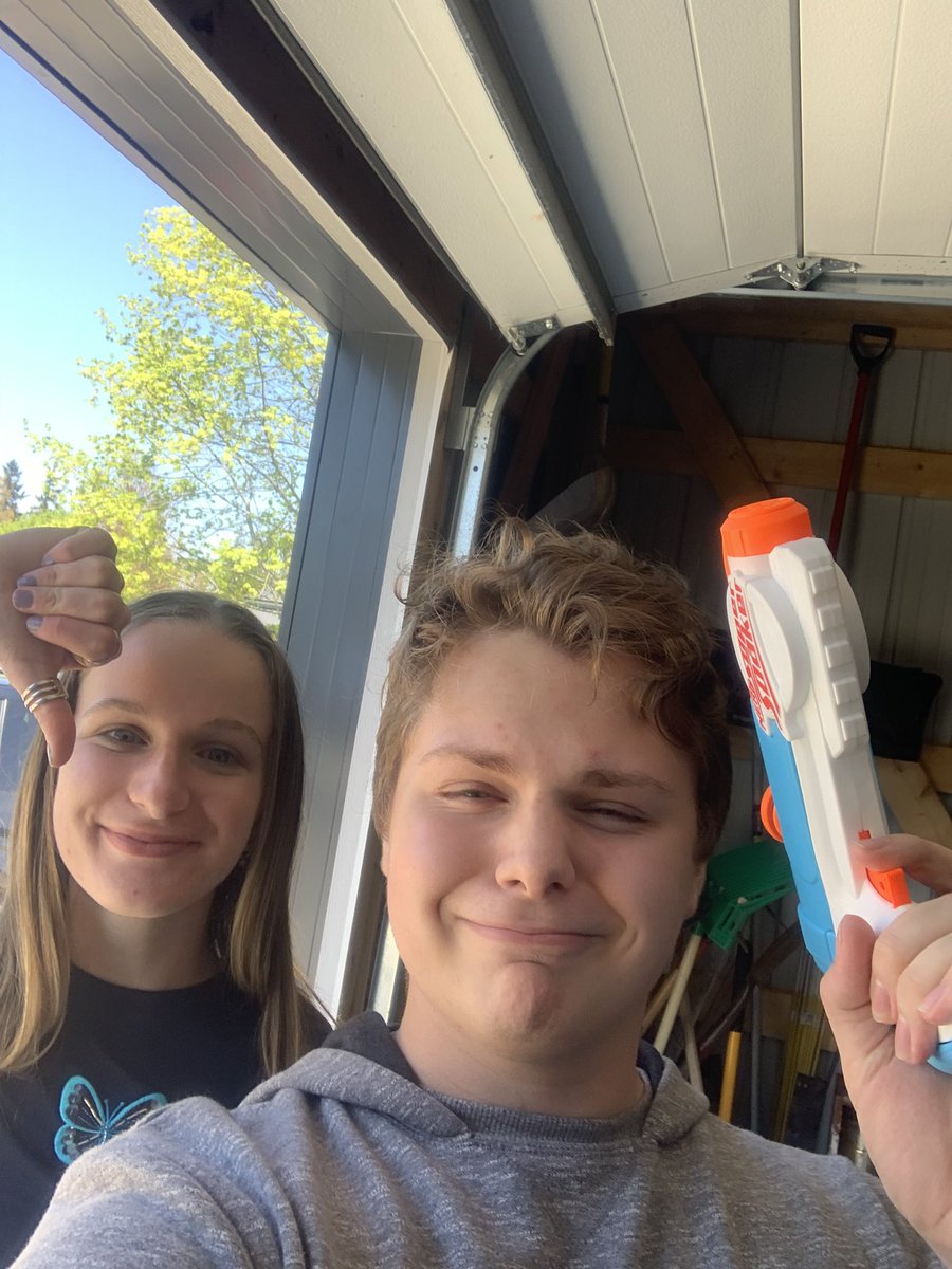 Keeeegssss's tweet photo. Got out Paige Harris! Out here makin’ money moves 🤑🤑 #MILF #KillKing @PHS_WaterWars https://t.co/eK6lQ9sAxa
