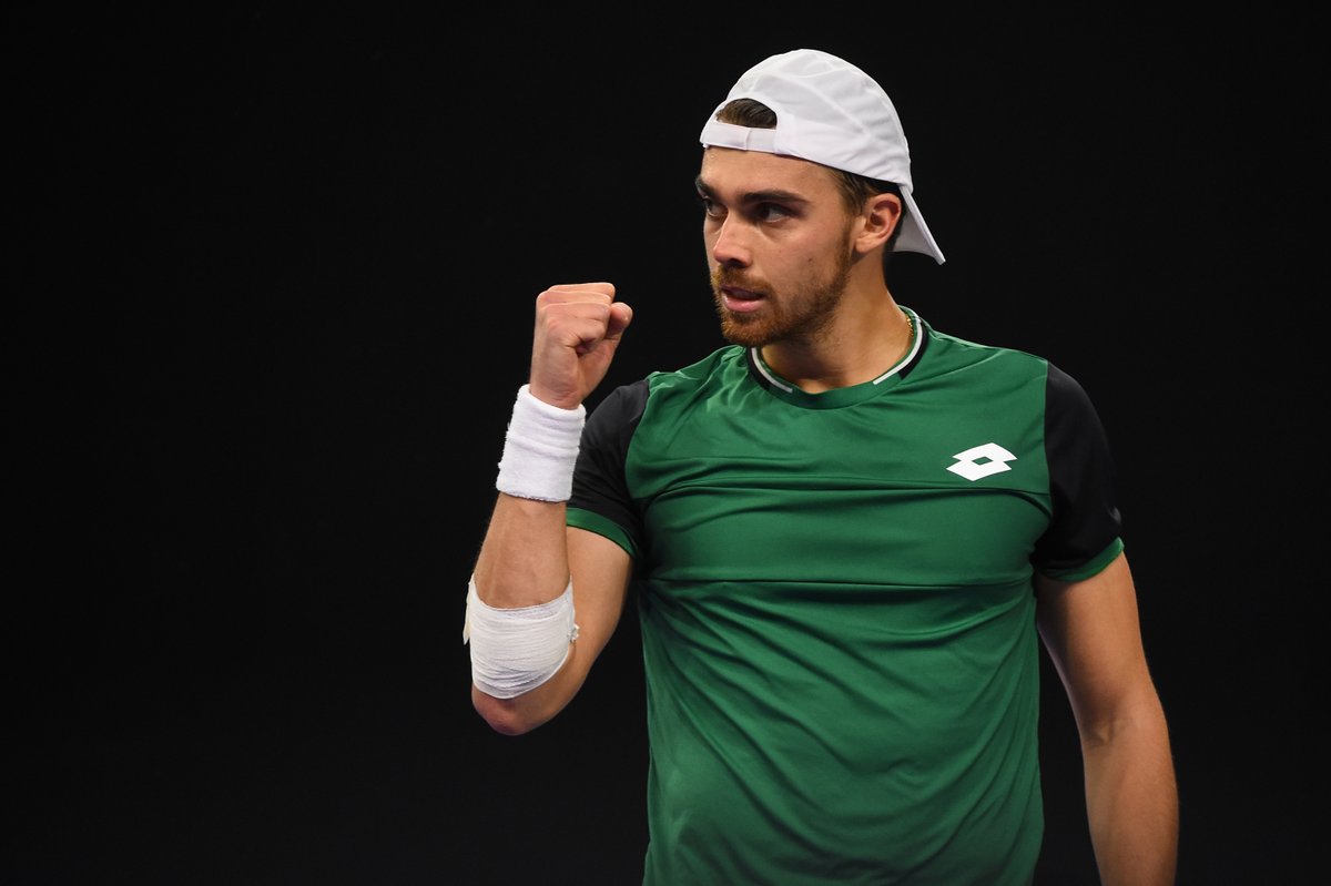 FFTennis's tweet photo. Découvrez les invitations (wild-cards) attribuées pour les qualifications et le tableau final des simples dames et messieurs, ainsi que les épreuves de tennis-fauteuil et de quad du tournoi de #RolandGarros 2021 :
👉https://t.co/MzfvthWH4W https://t.co/kQr2nUDpwf