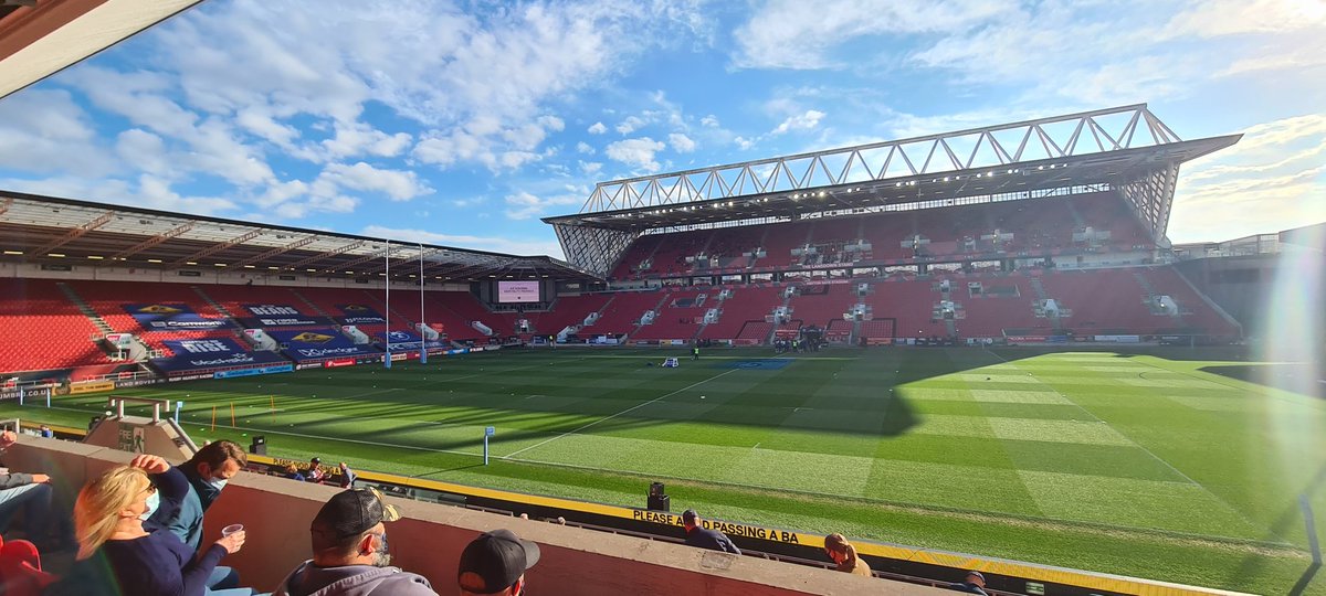MattCrawford89's tweet photo. So good to be back at home of @BristolBears. Missed this  place so much https://t.co/uZz05OPzhY