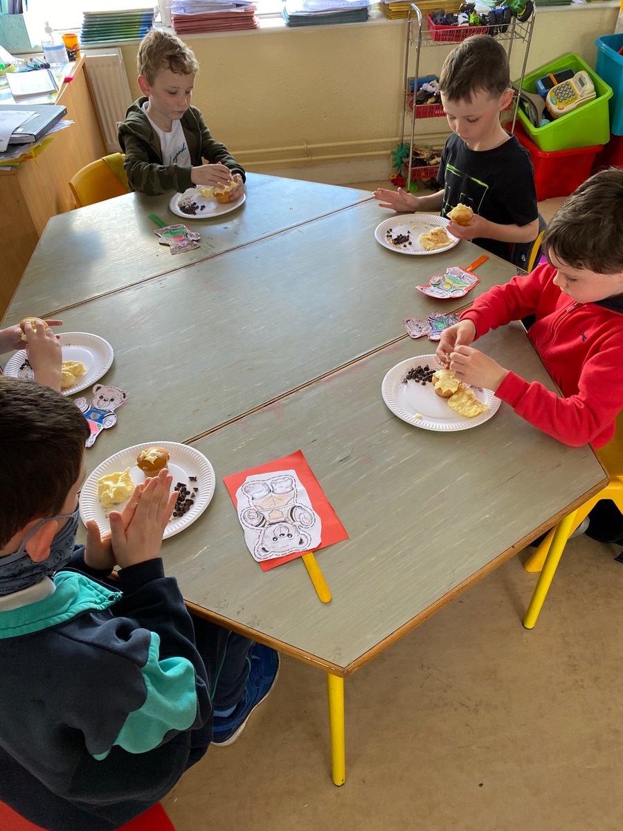stmichaelskill's tweet photo. Junior and Senior Infants finished of the topic of ‘Birthdays’ in Aistear with a Teddy Bear’s Picnic. They designed and made their own teddy bears as well as decorating their own cupcakes. It was so much fun! https://t.co/jT6aCIPJkC