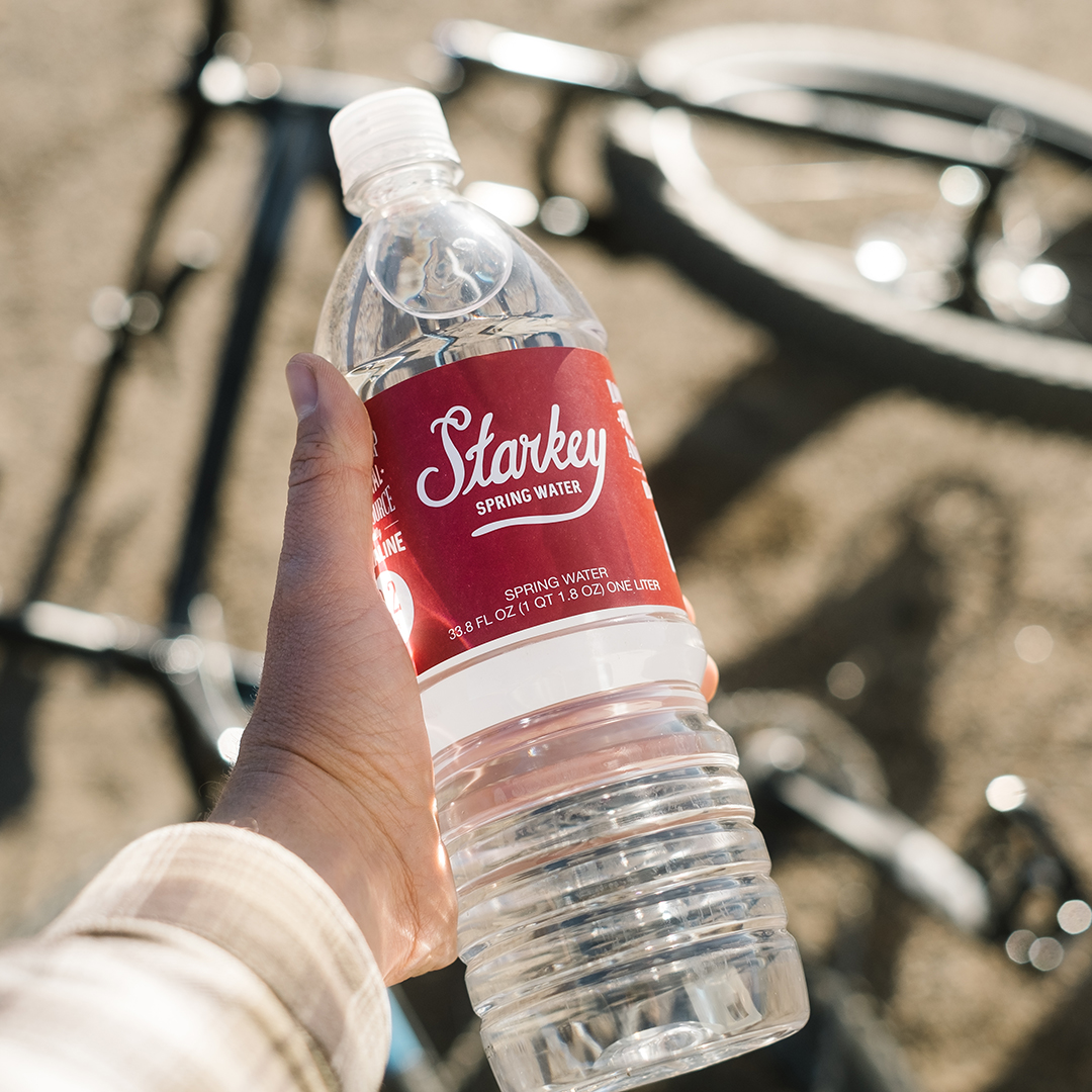 StarkeyWaterCo's tweet photo. Did you know the water lost through sweat during #exercise can amount to 2-6% of a person’s body weight? Don’t get dehydrated. Power your next workout or endurance challenge with Starkey. #water #enduracechallenge #stayhydrated https://t.co/tbnWSFk1aK