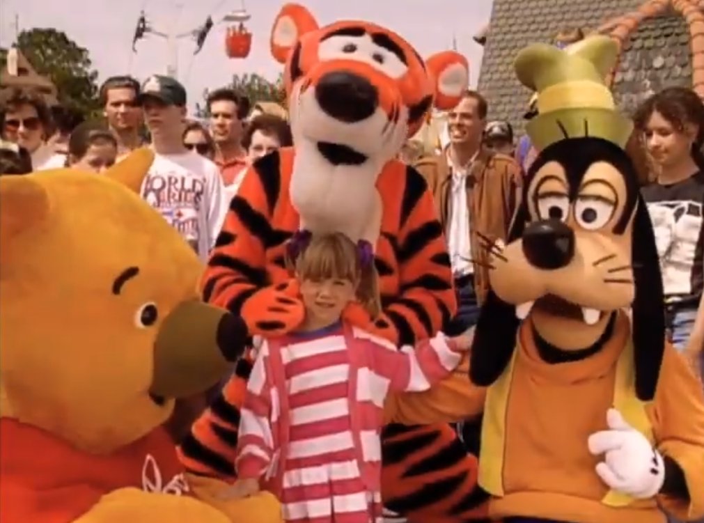 ディズニー データベース 5月18日 1993年 フルハウス にて ラブリー ホリデー 後編 放送 タナー一家がフロリダのマジック キングダムを訪れる特別エピソード 白雪姫などのライブアクション キャラクターのほか 前編にはアニメーターの ディズニー データベース 5月18日 1993年 フルハウス にて ラブリー ホリデー 後編 放送 タナー一家がフロリダのマジック キングダムを訪れる特別エピソード 白雪姫などのライブアクション キャラクターのほか 前編にはアニメーターの