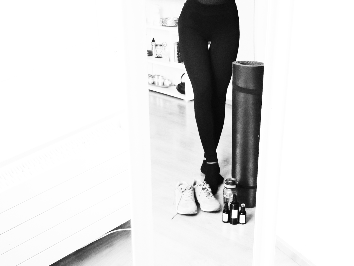 curre_ch's tweet photo. "Reconnect to your own frequency, have the courage to surpass yourself, go beyond your own limits, listen to yourself, rediscover yourself..."
#curreswitzerland #sport #mincir #dietfood #diet #fitnessgirl  #poetry #elegancebleue #sustainable  #nutritionmatters #inmotion #running https://t.co/dCDJYWKy17