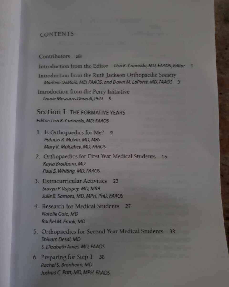 marykmulcaheymd's tweet image. Medical students interested in ortho, check out The Medical Student Guide for Orthopaedic Surgery, which was created by @RJOSociety &amp;amp; @PerryInitiative, and edited by @lisacannada. This is a phenomenal resource! 

#orthomatch2022 #orthotwitter @AAOS1 @aoa1887 @OrthoDiversity