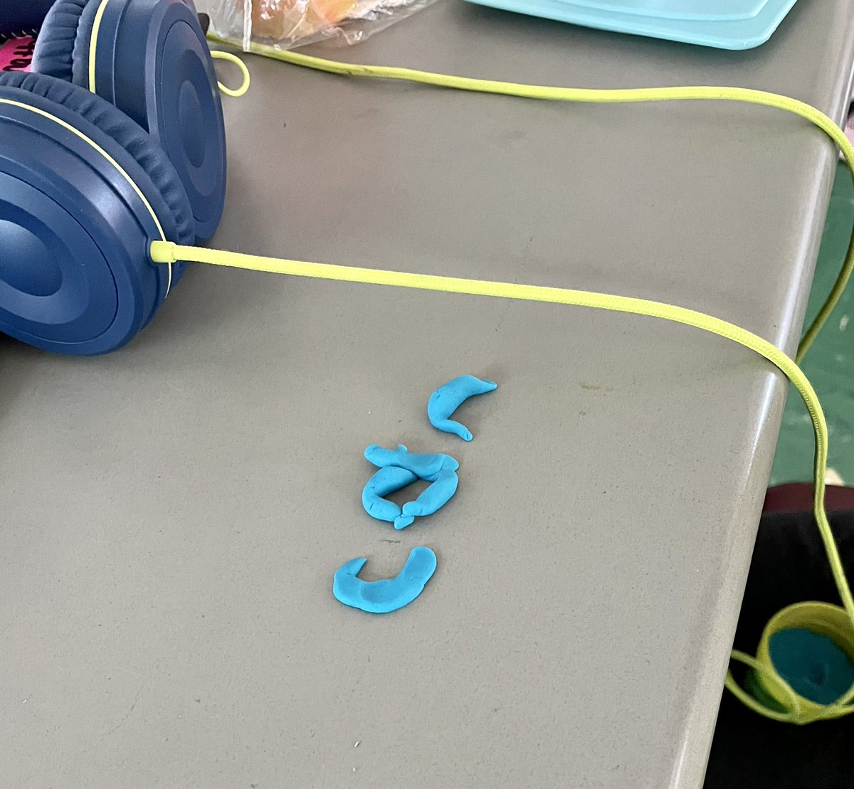 Miss Anton tweet media