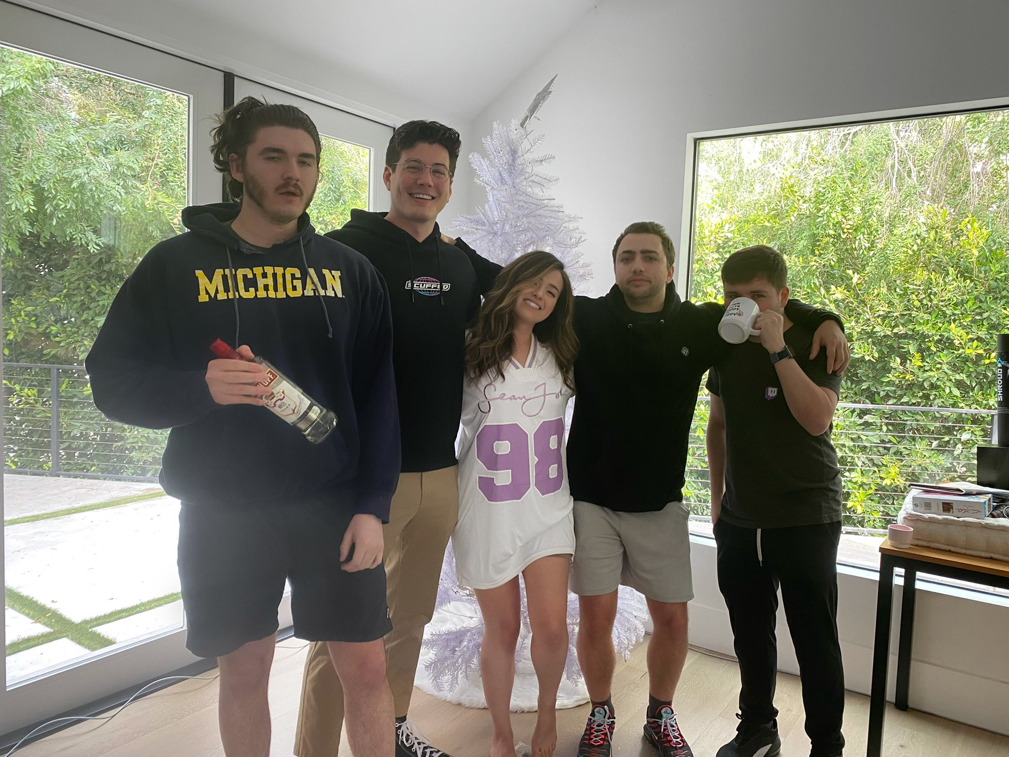 Pokimane Addresses Nude Photo Rumors - y6wyd2z