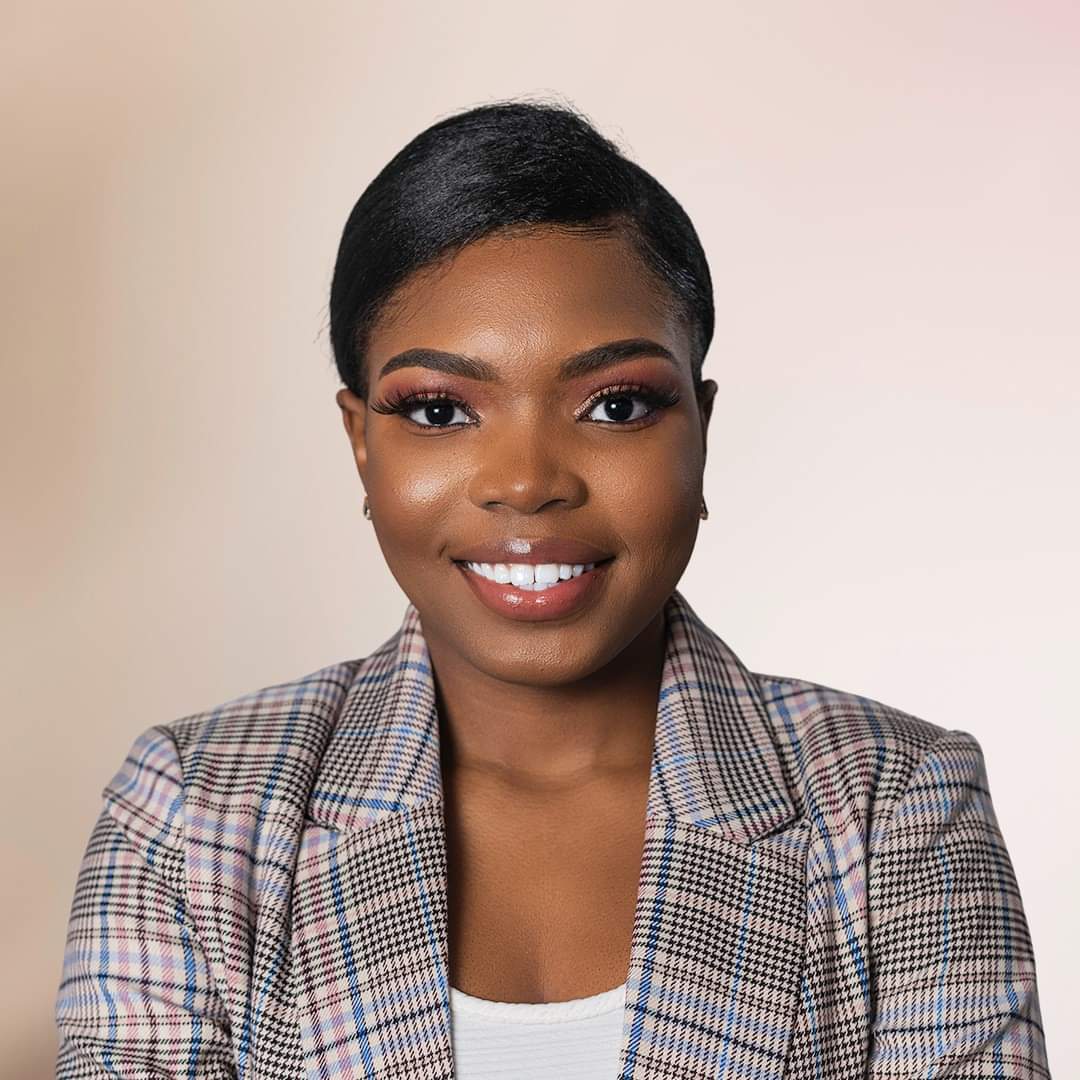 EmpowermentSqd's tweet image. Celebrating Toyemi Opeoluwa-Calebs on graduating from @McMasterU and being admitted to @UofT’s Doctor of Medicine Program 👏👏👏

Read about her incredible journey at:  empowermentsquared.org/toyemi