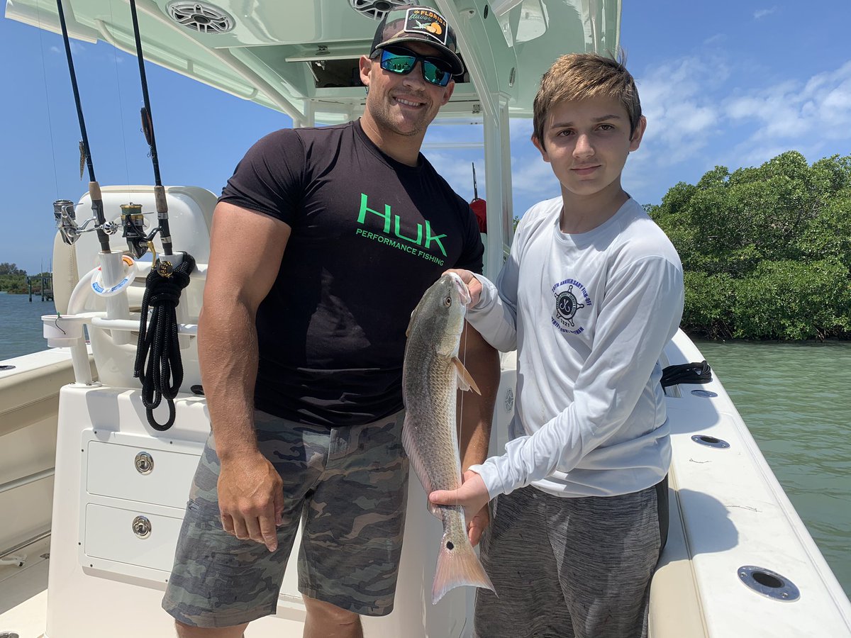 What a beautiful weekend to be fishing! 🎣 🚔 Ofc Howell &amp; Lt King were honored to be among those who took kids fishing Saturday for the 20th Annual <a href="/SarasotaSheriff/">SarasotaSheriff</a> Fishing Tournament based out of <a href="/VeniceYacht/">Venice Yacht Club</a>. Thanks to Deputy Mike Watson for organizing an incredible day! 🎣🐟