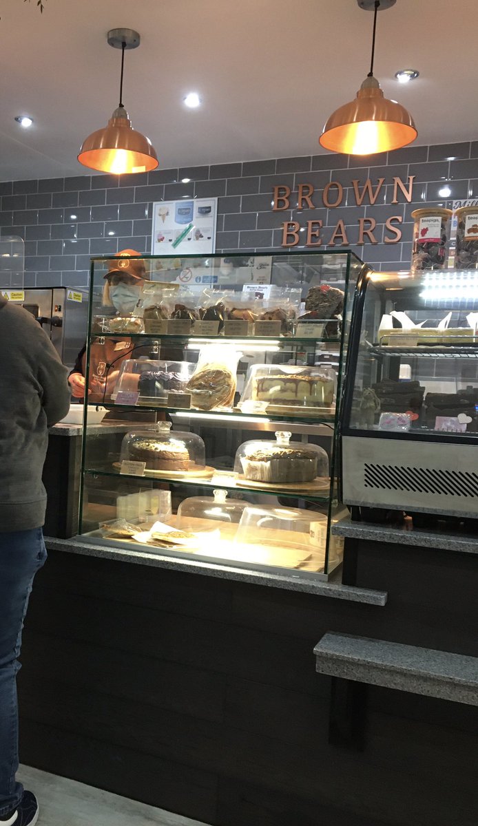 <a href="/Brownbears_CH/">Brownbearscoffee</a> 🏴󠁧󠁢󠁷󠁬󠁳󠁿 lovely to see all of the staff today. A fantastic coffee and food experience, done with superb Covid safety. 🥰