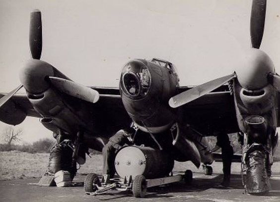GRossSharp's tweet photo. #MossieMonday #Mosquito B. Mk XVI, 128 Sqn, Wyton; raid on Berlin, 21/3/45. Latest news,'The Buzz', from @PeoplesMosquito, about the #British-built #Mosquito project is here, https://t.co/JfN1UZQfyH @spitfireprxix @mossiealan @Mark__Hitchcock #WW2 #history #aviation https://t.co/9gwnSduWYY