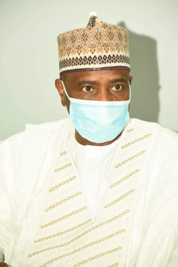 ItsHDM's tweet photo. JUST IN: The Head Of The Table @AWTambuwal presides over @OfficialPDPNig Governor's Forum meeting in Ibadan, Oyo State #Nigeria https://t.co/8zjXcfnIT2
